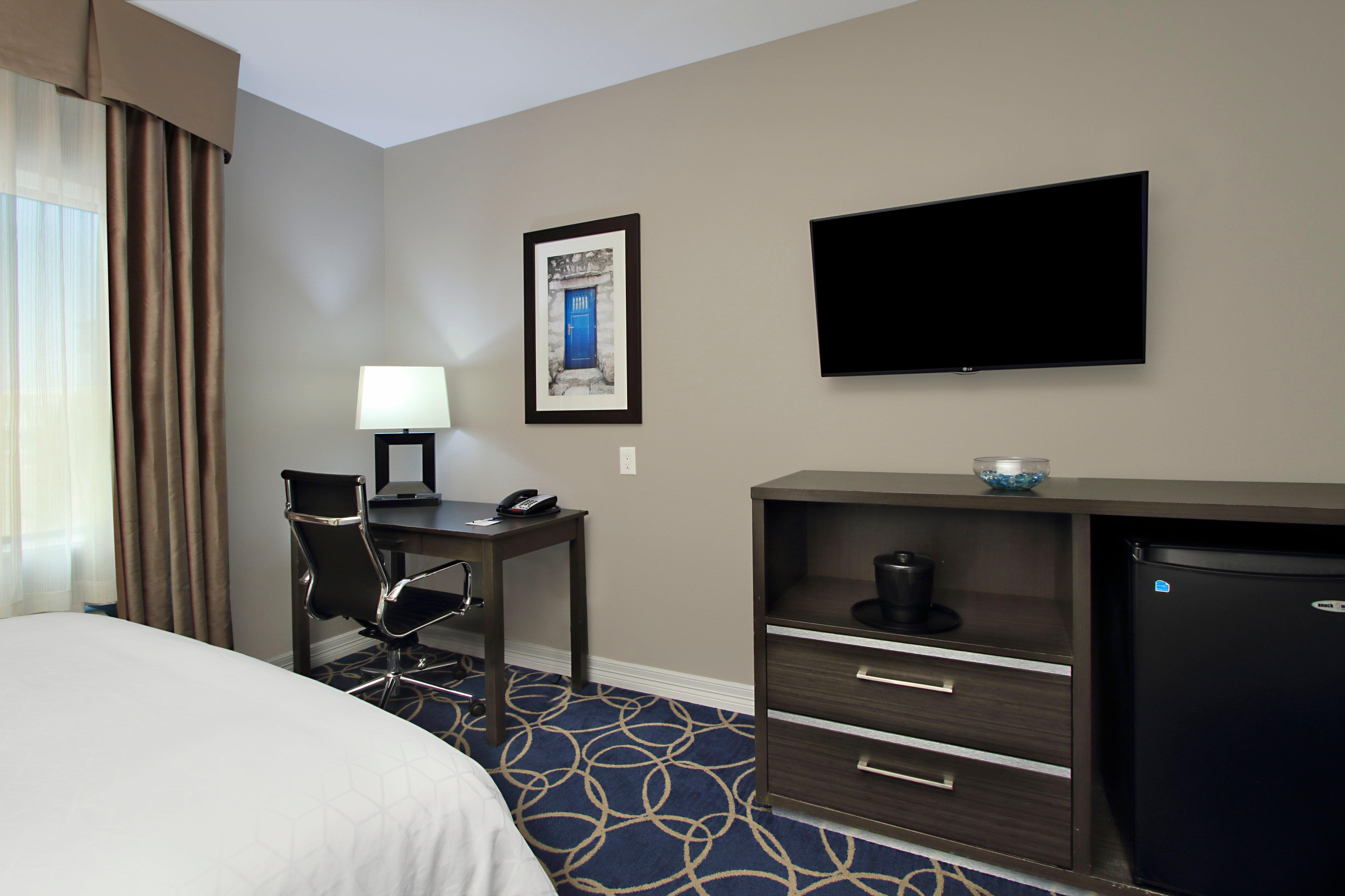 Holiday Inn Express And Suites Houston North - Iah Area By Ihg Exterior photo