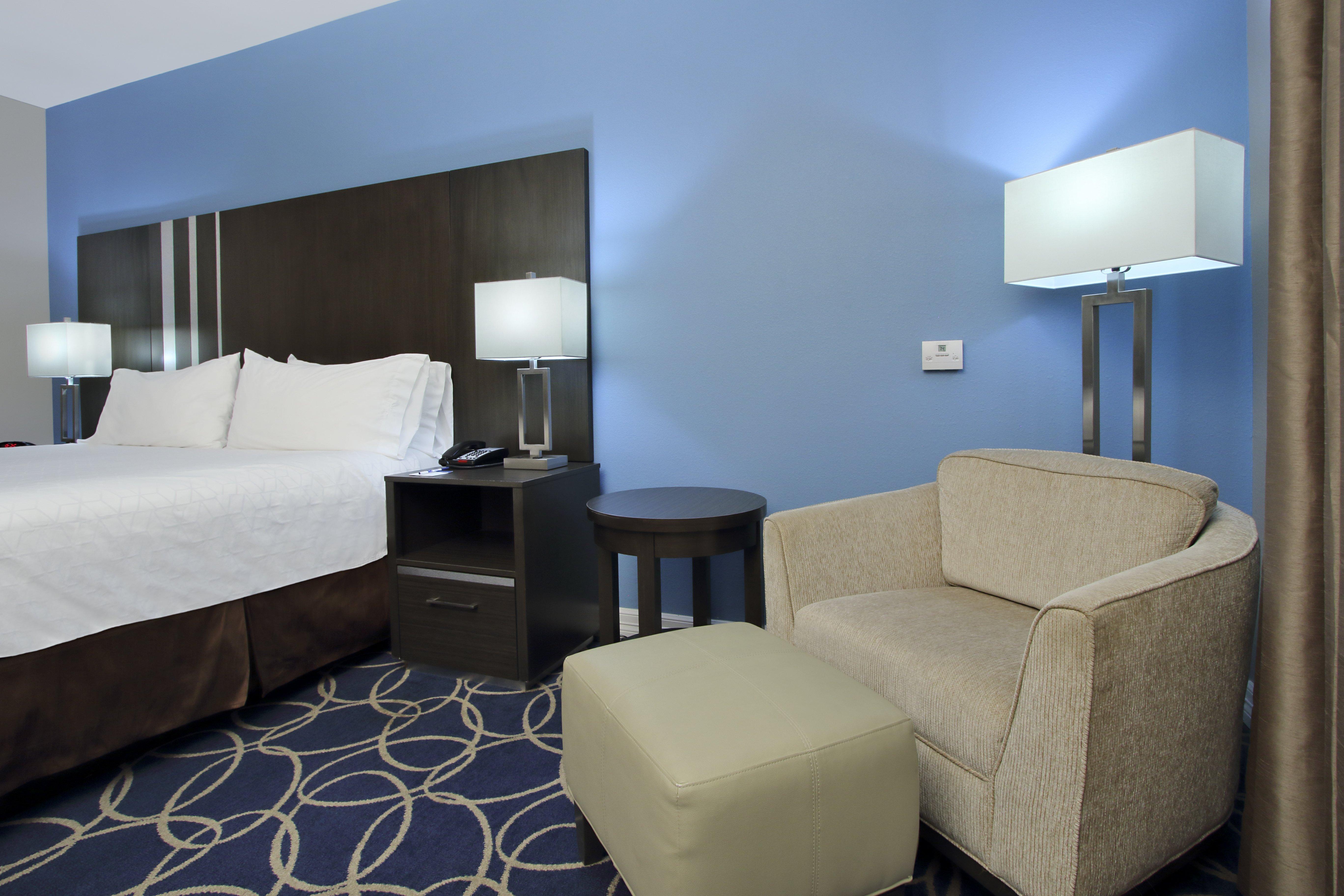 Holiday Inn Express And Suites Houston North - Iah Area By Ihg Exterior photo