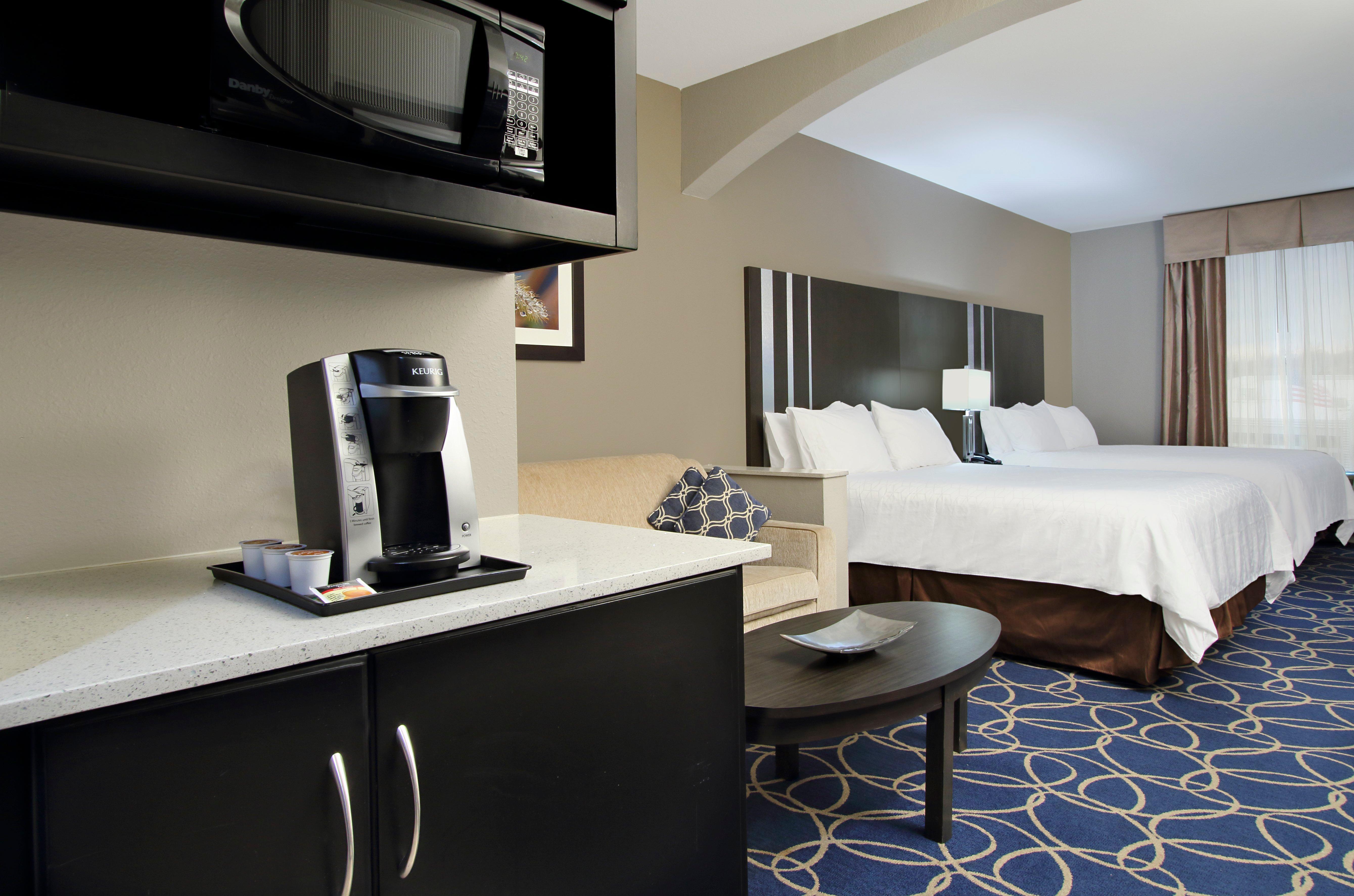 Holiday Inn Express And Suites Houston North - Iah Area By Ihg Exterior photo