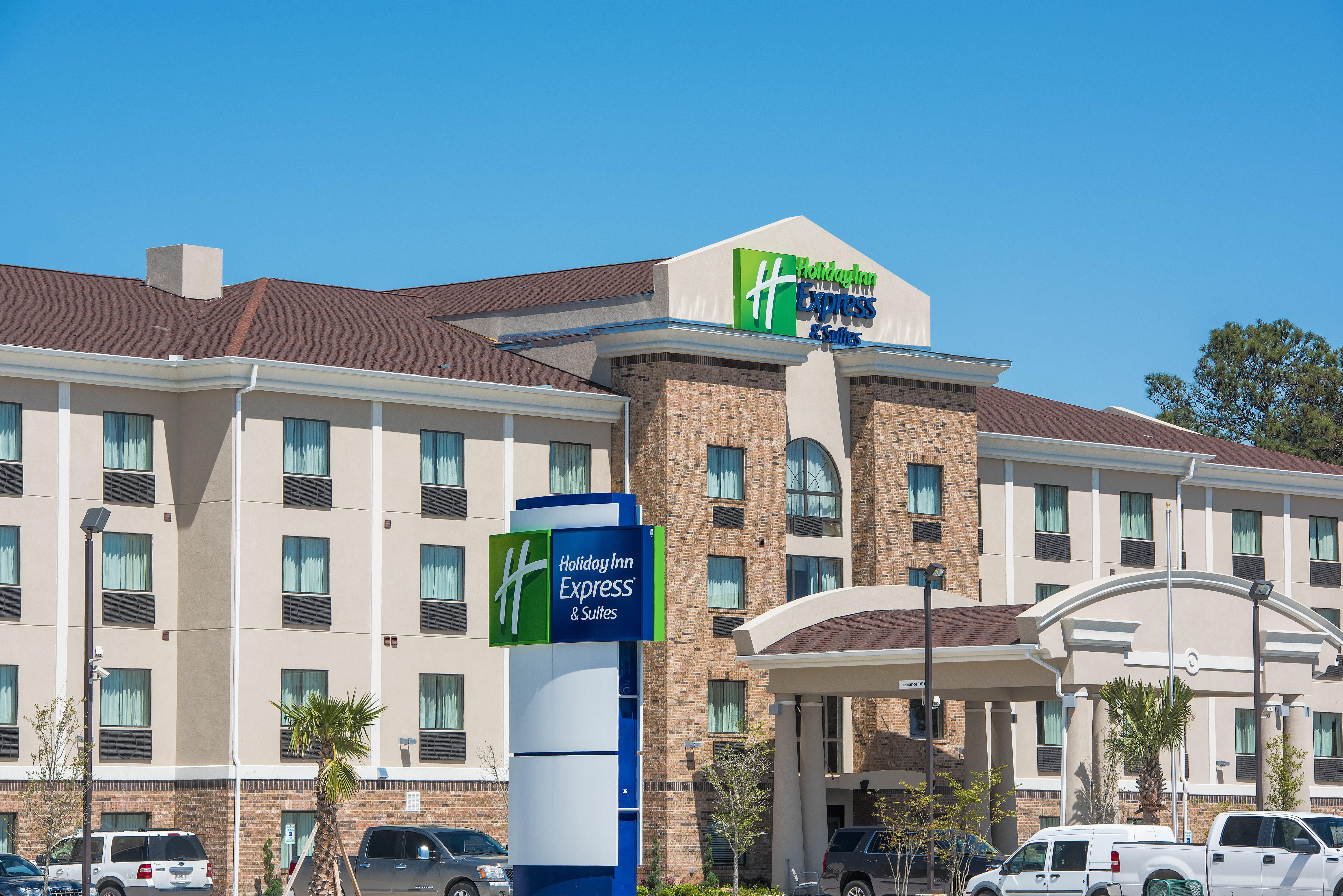 Holiday Inn Express And Suites Houston North - Iah Area By Ihg Exterior photo