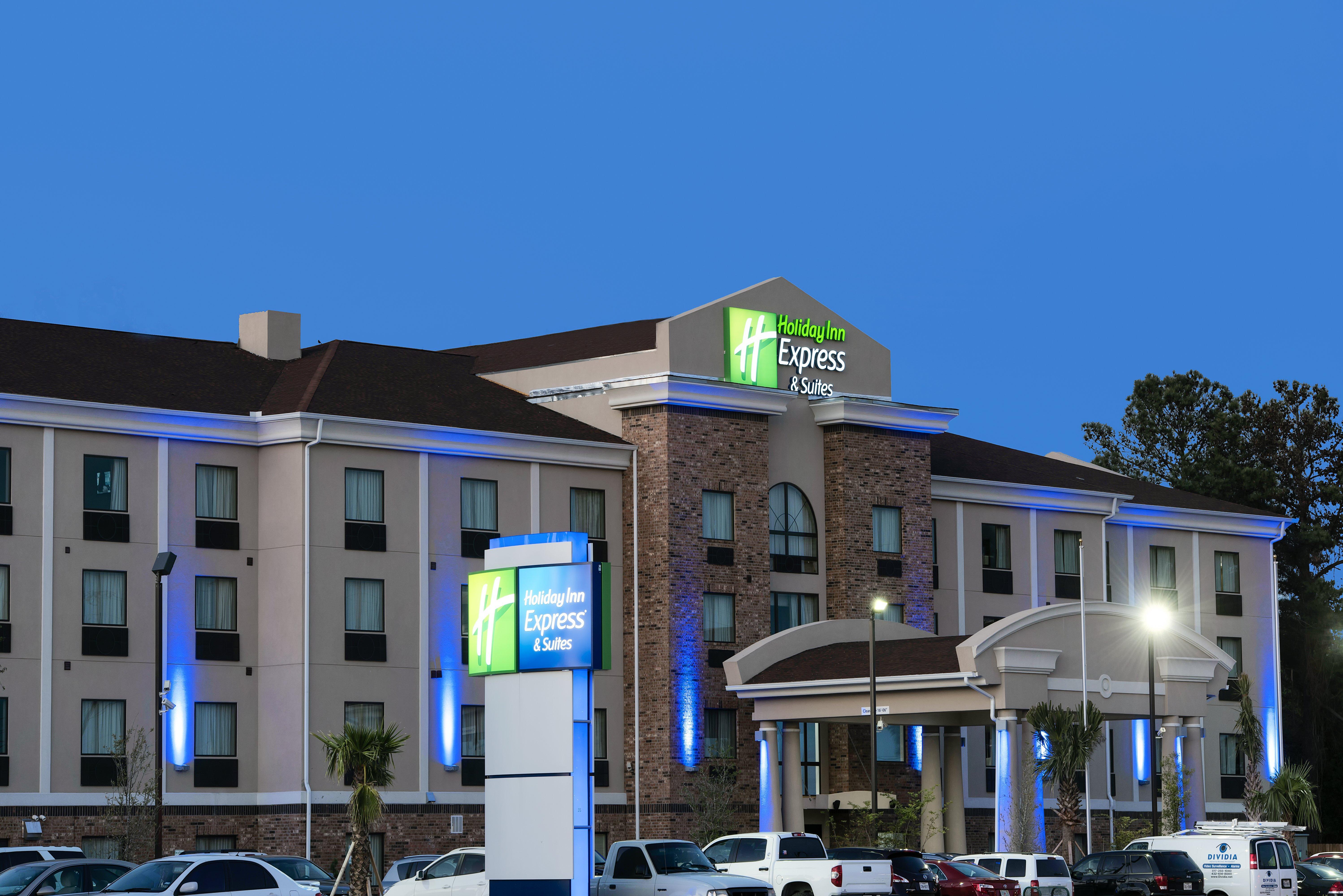 Holiday Inn Express And Suites Houston North - Iah Area By Ihg Exterior photo