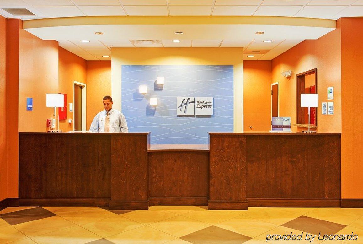 Holiday Inn Express And Suites Houston North - Iah Area By Ihg Exterior photo